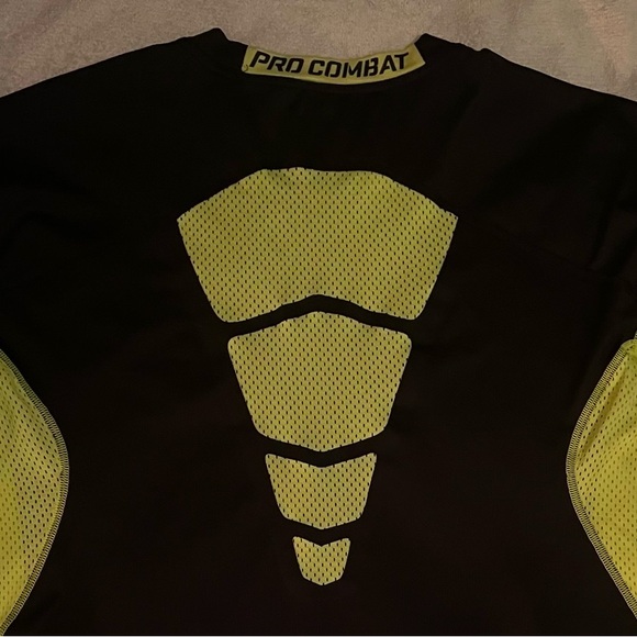 Men’s Nike Pro Combat Dri-Fit Fitted Shirt, Size XL, Yellow & Black, Pre-Owned - Picture 11 of 11